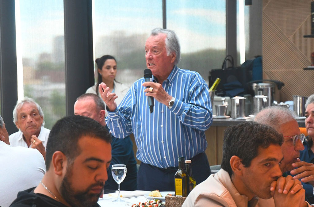 Con Barrionuevo como promotor, más de 40 gremios peso pesado de la CGT lanzaron su propio partido: «Nos cansamos de que utilicen la dedocracia y que el gremialismo no figure en nada»