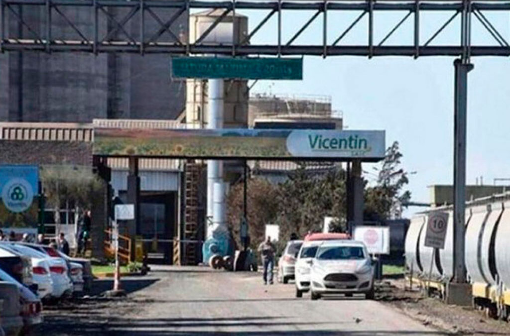 Aumenta la tensión en Vicentin: Gremio de aceiteros denuncia que la empresa «oculta su liquidez» con deudas