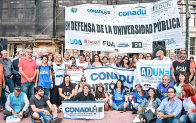 Docentes y nodocentes de las universidades nacionales exigen “paritarias libres” y mejoras en el presupuesto