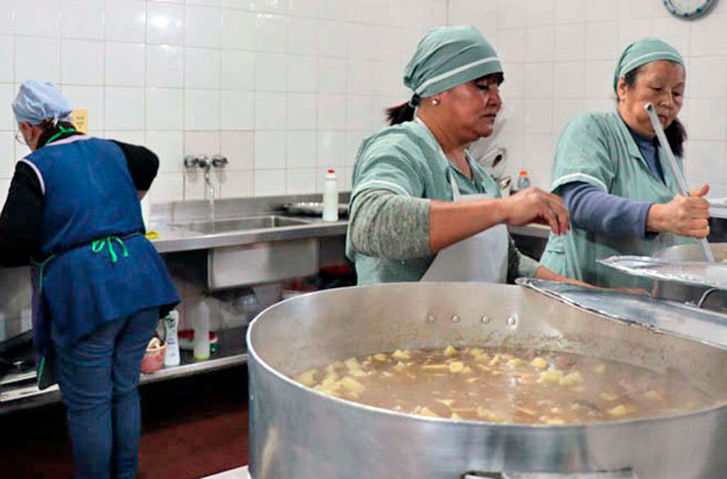 Gastronómicos lograron un nuevo aumento salarial para trabajadores de comedores públicos y privados