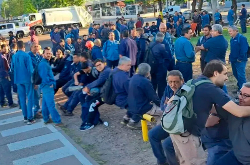 La UOM se mete en la crisis de IMPSA, una empresa abandonada por el Estado