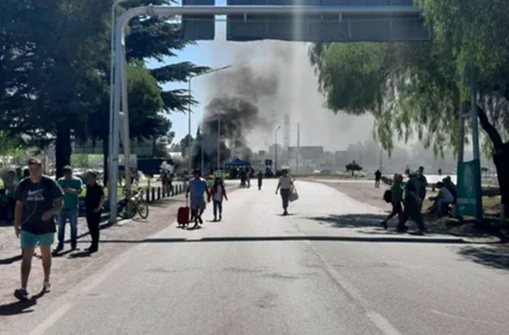 ATE anunció un reclamo para este jueves y hay riesgo de corte en los puentes
