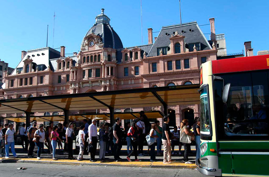 Paro de colectivos: sin aguinaldo confirmado, los choferes dieron un ultimátum para definir otra huelga