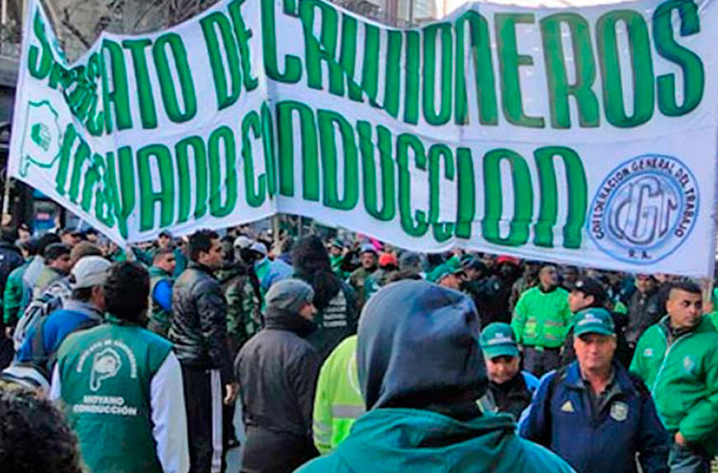 Camioneros en alerta: Moyano habla de paro general ante el fracaso de las paritarias