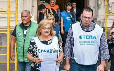 Los docentes universitarios perdieron más del 50% de su salario en un año, según los gremios