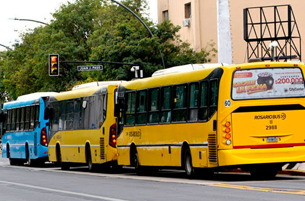 Se levantó el paro de colectivos en el Interior del país