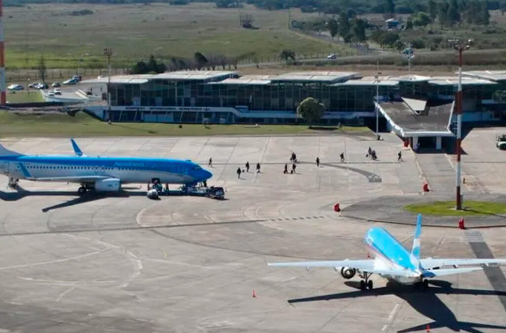 A última hora del viernes y en la previa de las fiestas, el Gobierno despidió a 50 trabajadores del Organismo Regulador de Aeropuertos (ORSNA) e intimó a otros 30 a jubilarse