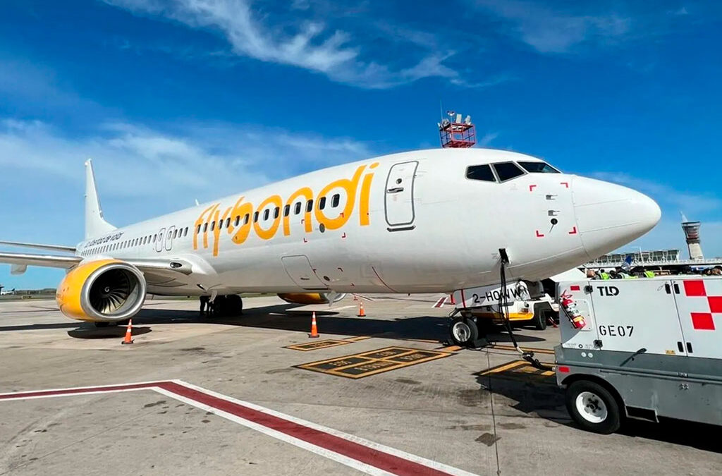 Flybondi: Reclaman garantías mensuales de horas de vuelo y alertan por el aumento de tripulación extranjera