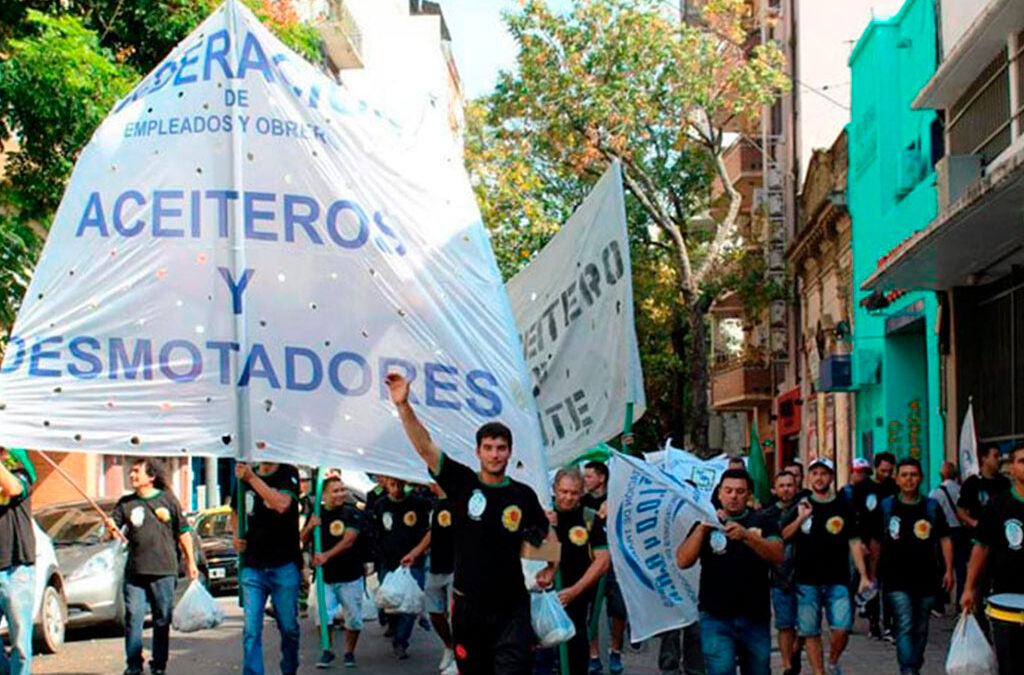 Yofra, de Aceiteros, insiste en la conformación de un “frente sindical” para “organizar la bronca” contra Milei