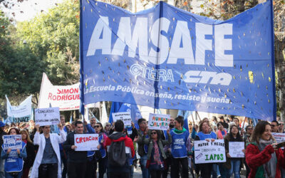 Las paritarias docentes comenzarán en enero en Santa Fe y los gremios le avisan a Pullaro que buscarán recuperar lo perdido en 2024