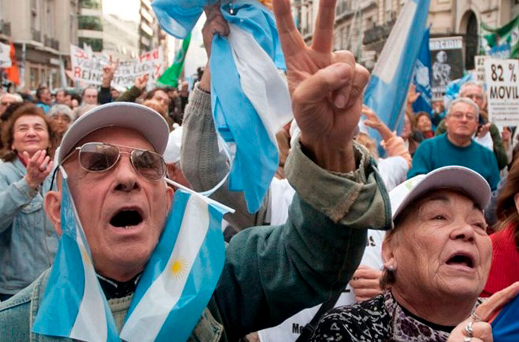 Recorte de medicamentos: Gremios piden a la Justicia que restituya las coberturas del PAMI al 100%