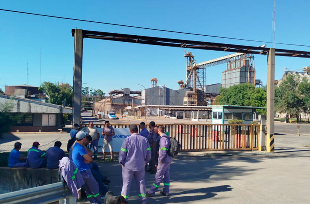 Los aceiteros paralizaron Vicentín por incumplimiento de un bono y hay incertidumbre en la agroexportadora
