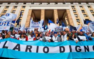 Acuerdos por empresa y productividad: para los gremios, el gobierno busca “congelar las paritarias” como en los 90
