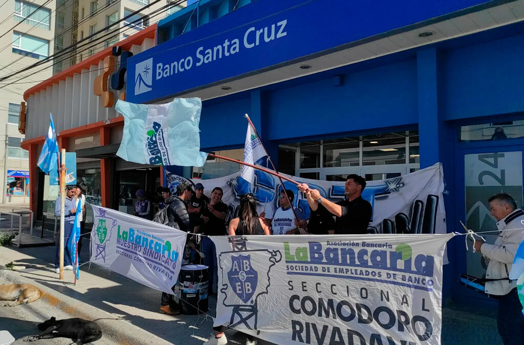 La Bancaria condena la falta de “responsabilidad social y ética” por el cierre del Banco Santa Cruz