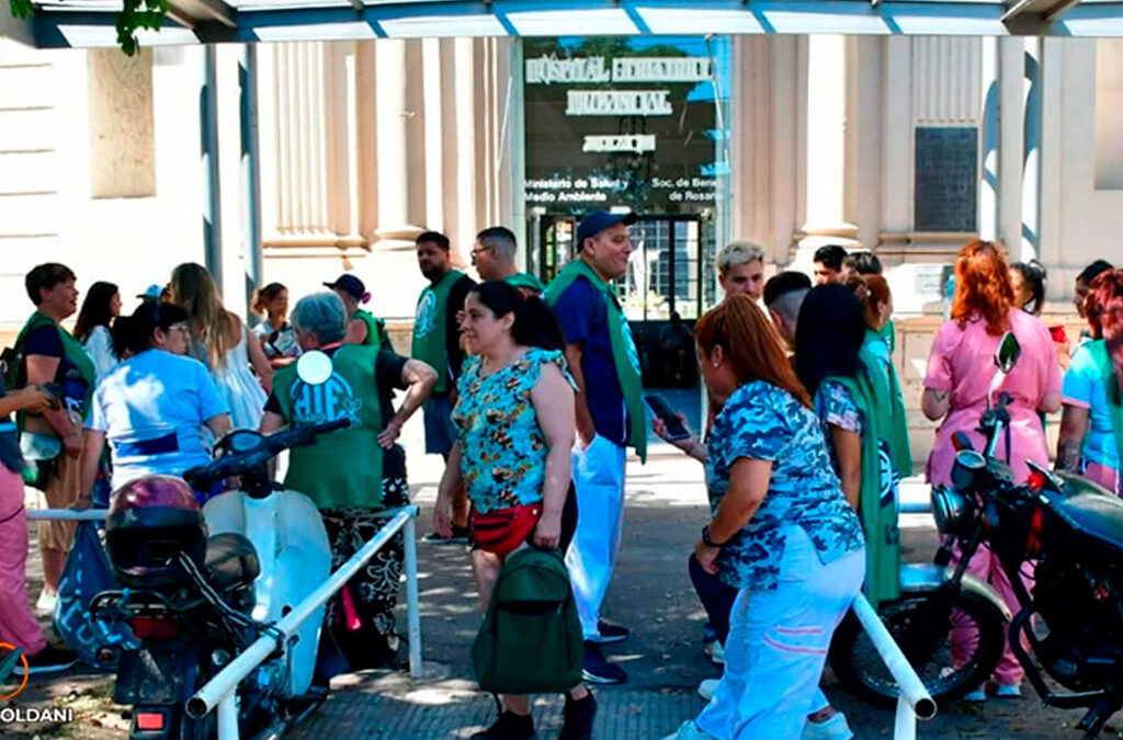 Trabajadores del Hospital Geriátrico Provincial, de paro por tiempo indeterminado: piden el pase a planta permanente
