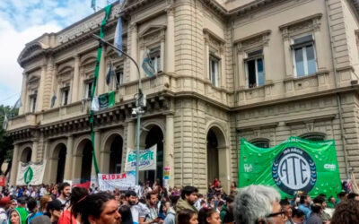 El Gobierno intervino el Hospital Bonaparte en medio de la tensión con los gremios por 200 despidos
