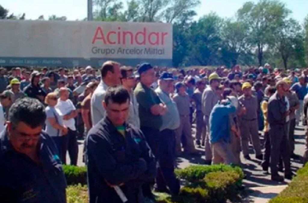 Acindar anticipa un fuerte recorte de personal: 200 contratos penden de un hilo