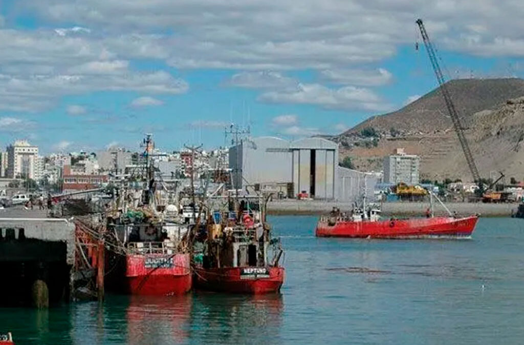 Empresa de la industria pesquera solicitó a gremio marítimo una rebaja salarial del 30%