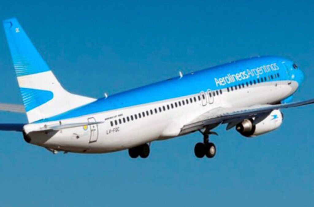Aerolíneas Argentinas anunció que presta su servicio de rampas y handling a otra compañía aérea