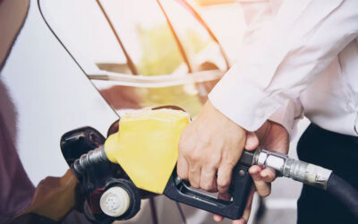 Habilitan el autodespacho de combustible y crece la polémica en el sector