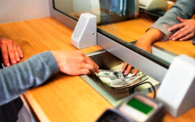 Bancarios ajustan sus salarios en febrero y calientan motores para las próximas negociaciones
