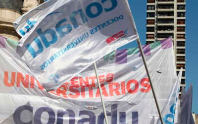 Docentes universitarios exigen aumento salarial del 34% y denuncian recortes