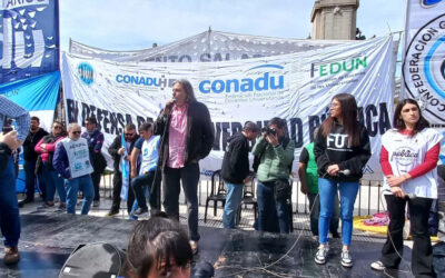 Docentes universitarios en “alerta y movilización” por el desmantelamiento del CONICET