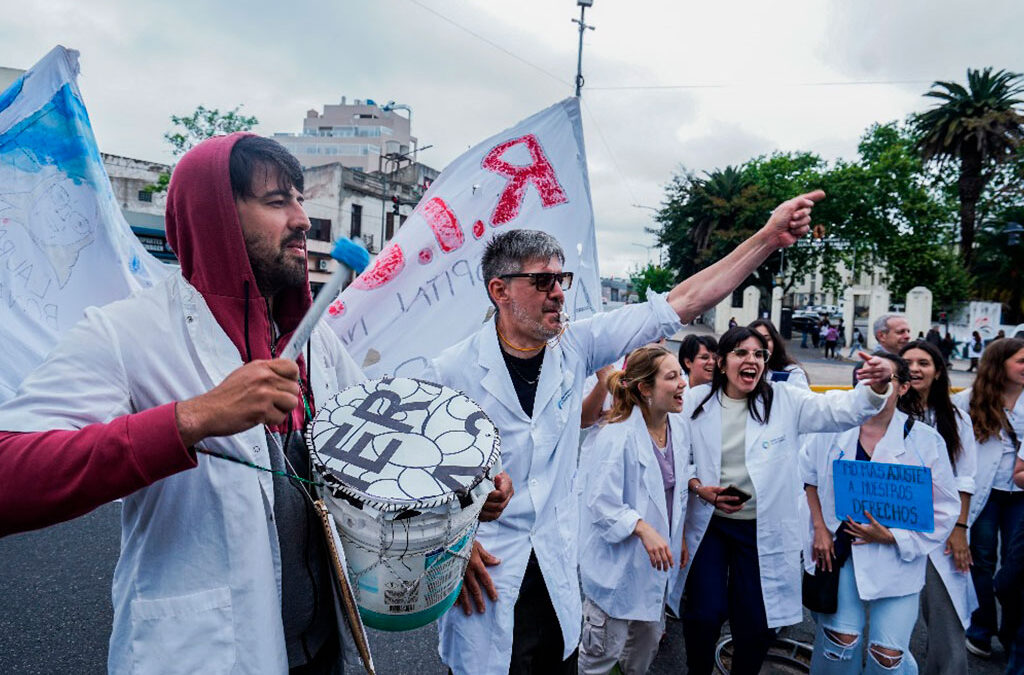 Más de 80 organizaciones se alistan para movilizar en defensa de la Salud Pública