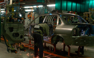 Ajuste sin freno: General Motors confirmó más de 300 despidos y retiros en Santa Fe