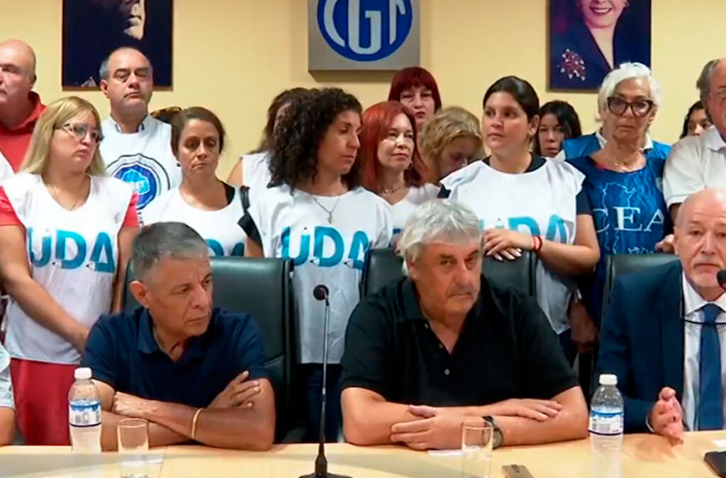 Gremios docentes de la CGT anunciaron dos días de paro nacional: 24 de febrero y 5 de marzo