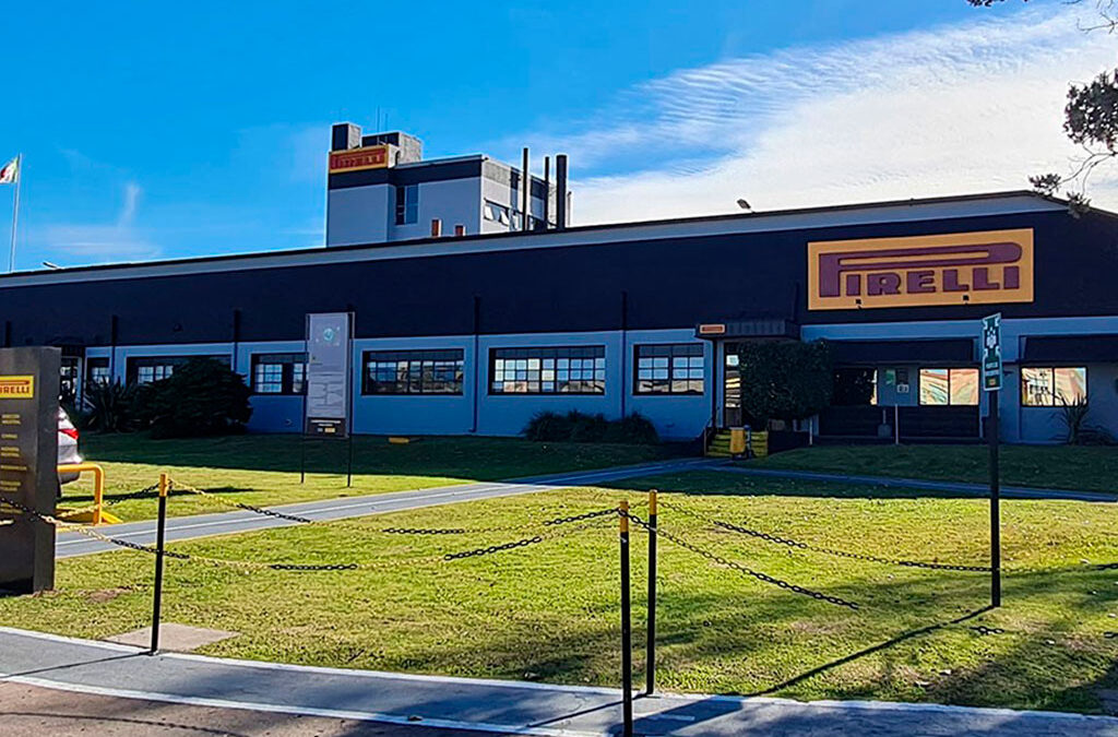 Pirelli paralizó su planta por exceso de stock y continúa con los ajustes de personal