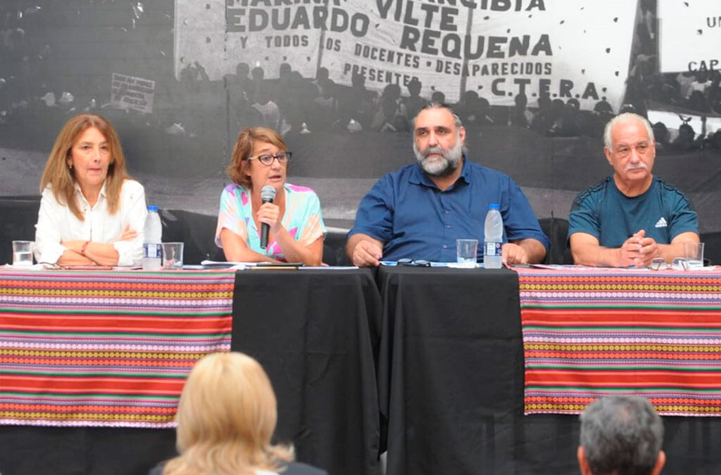 “El piso salarial docente está en $420.000 y es una vergüenza”, denunció la CTERA