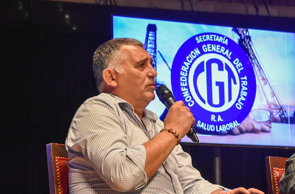 «Paco» Manrique acusó a la cúpula de la CGT de rendirse «a los pies de este Gobierno» y les pidió que se corran: «Deberían dar un paso al costado»