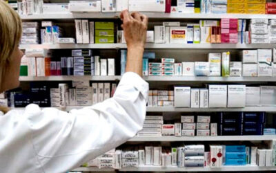 La COFA, 1 de las 4 cámaras de la actividad, busca esquivar el acuerdo paritario y se abre un conflicto con los Farmacéuticos y Bioquímicos