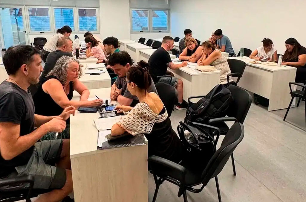 Más del 98% de los estatales aprobó el examen del Gobierno: “Es innecesario”, remarcaron desde ATE