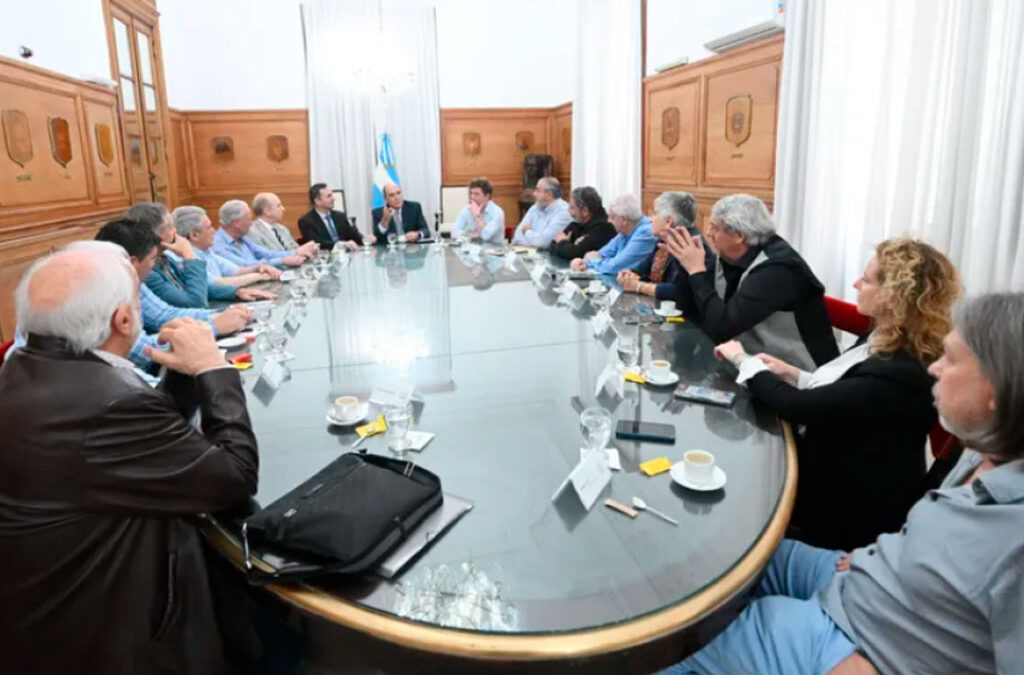 Alerta en la CGT por la amenaza del Gobierno contra las contribuciones obligatorias