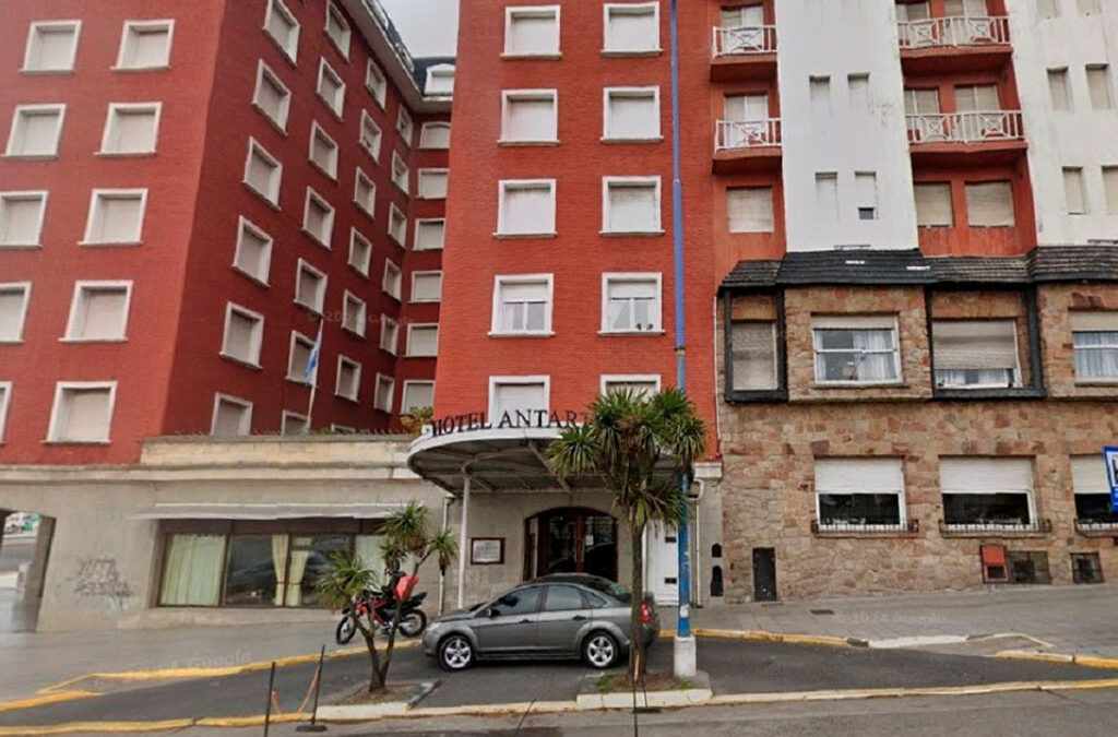 Ante el despido de 65 trabajadores, peligra la continuidad del emblemático Hotel Antártida de Mar del Plata
