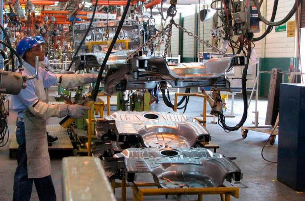 Argentina, ante la mayor caída industrial del mundo: fuerte preocupación por la “contracción generalizada”