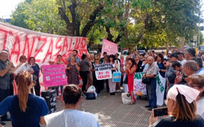 Trabajadores de salud de La Matanza dicen que el sindicato arregló con Espinoza para congelar salarios