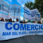 Mercantiles marplatenses se suman al paro general y marchan por los jubilados