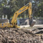 Trabajadores de la construcción en Bahía Blanca decidieron continuar con sus labores de reconstrucción durante el Paro Nacional