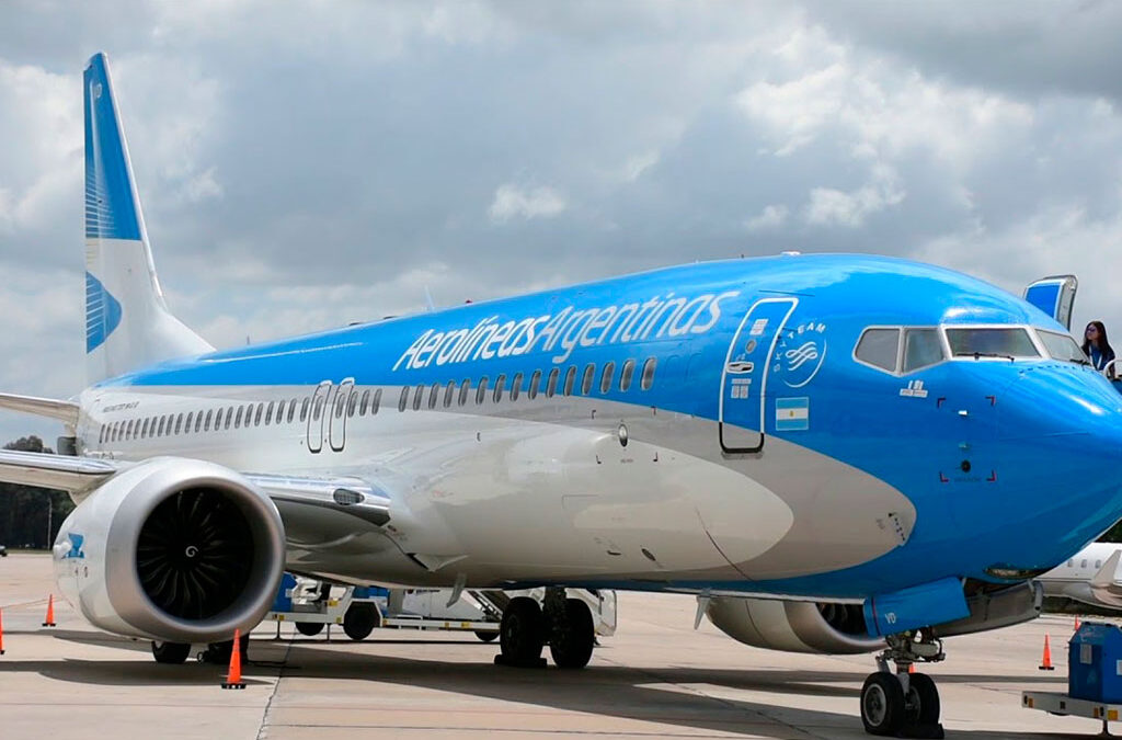 Aerolíneas Argentina convocó a paritarias para desactivar el paro de pilotos