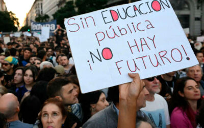 Docentes universitarios paran 24 horas y anuncian marcha federal en mayo