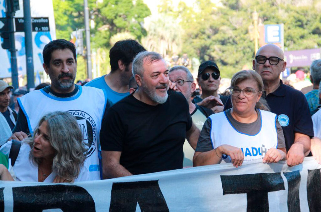 El Gobierno planifica incluir al titular de ATE en una denuncia, como lo hizo con la UOM, UOCRA y SMATA por el paro del 10 de abril