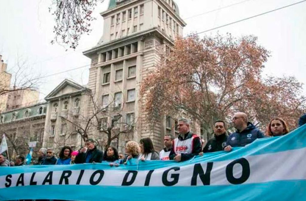 Crecen las demandas gremiales: sindicatos exigen reapertura de paritarias frente a la escalada inflacionaria