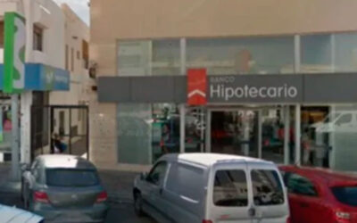 La Bancaria realiza una medida de protesta en una sucursal de Comodoro por el despido de una empleada