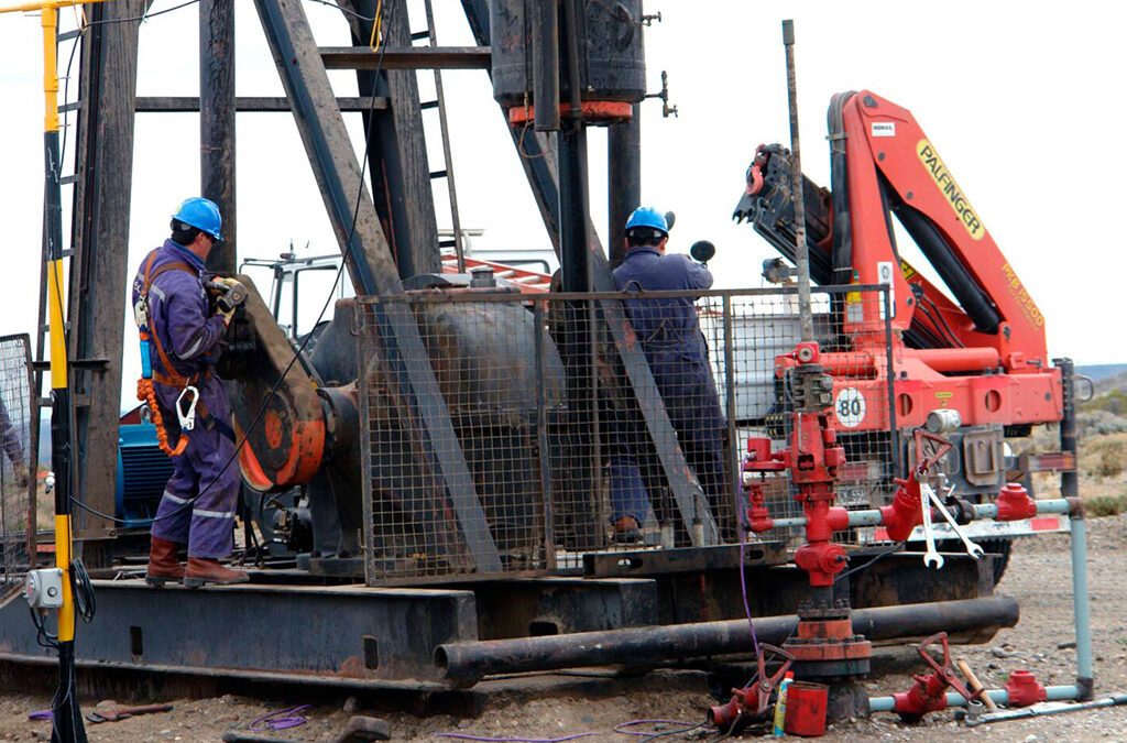 Tensión en el sindicalismo y en sectores petroleros por la falta de homologación y freno a las paritarias