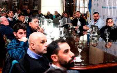 Gremios estatales aceptaron el aumento del 10% en dos tramos que ofreció Kicillof