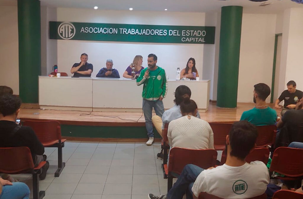 Trabajadores estatales marcharán al Ministerio de Economía en reclamo de paritarias libres y reincorporación de despedidos