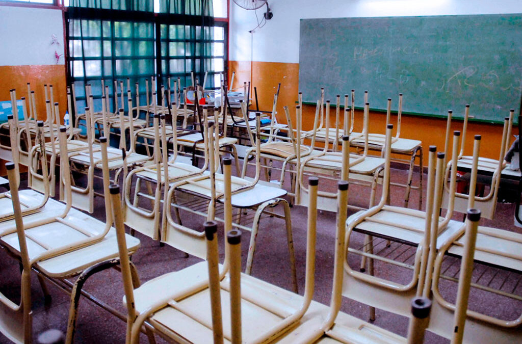Docentes bonaerenses confirman el paro de este martes y el gobierno de Kicillof amenaza con descuentos